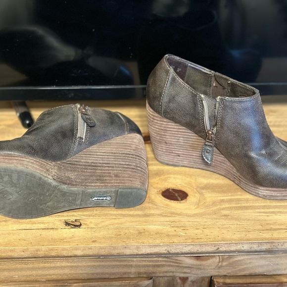 Wedge shoes - Picture 2 of 2